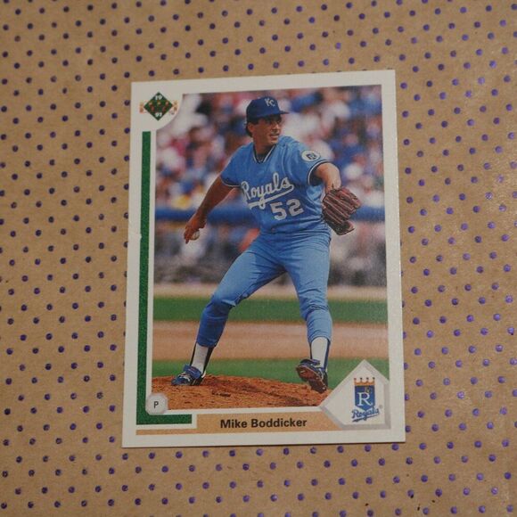 Mike Boddicker #719 Baseball Card - Picture 1 of 2